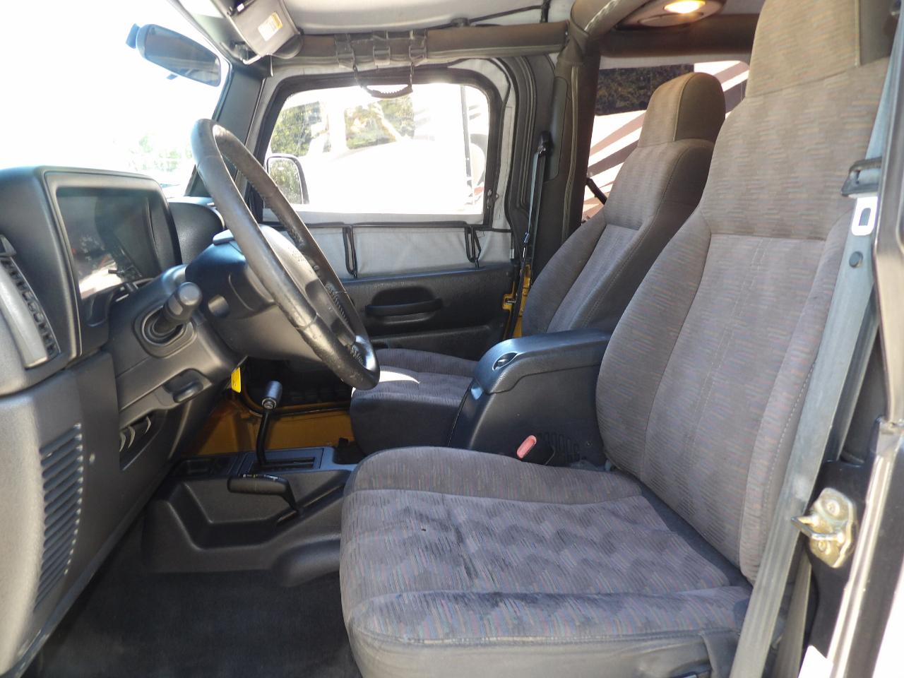 Jeep Wrangler photo 13