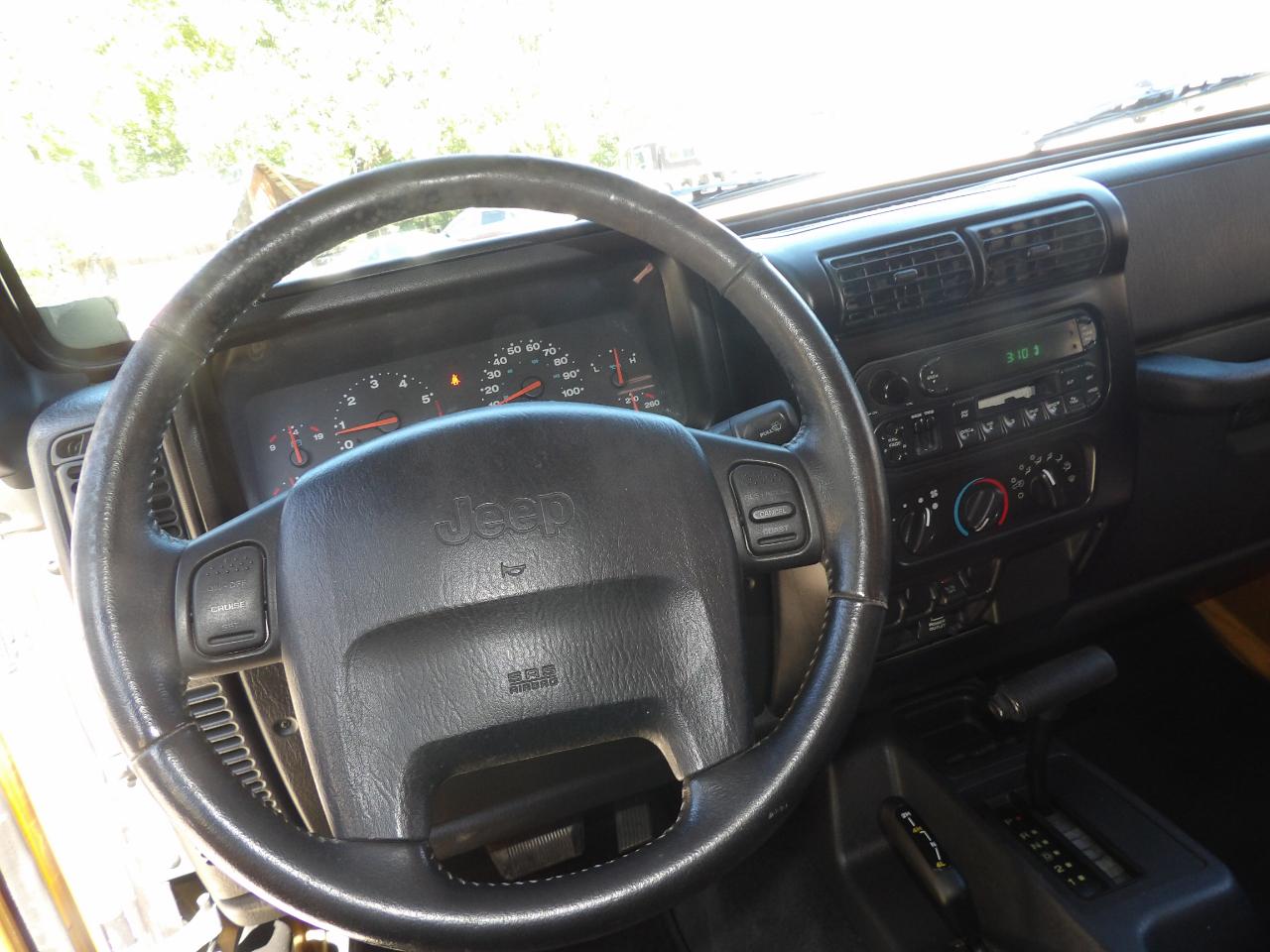 Jeep Wrangler photo 15