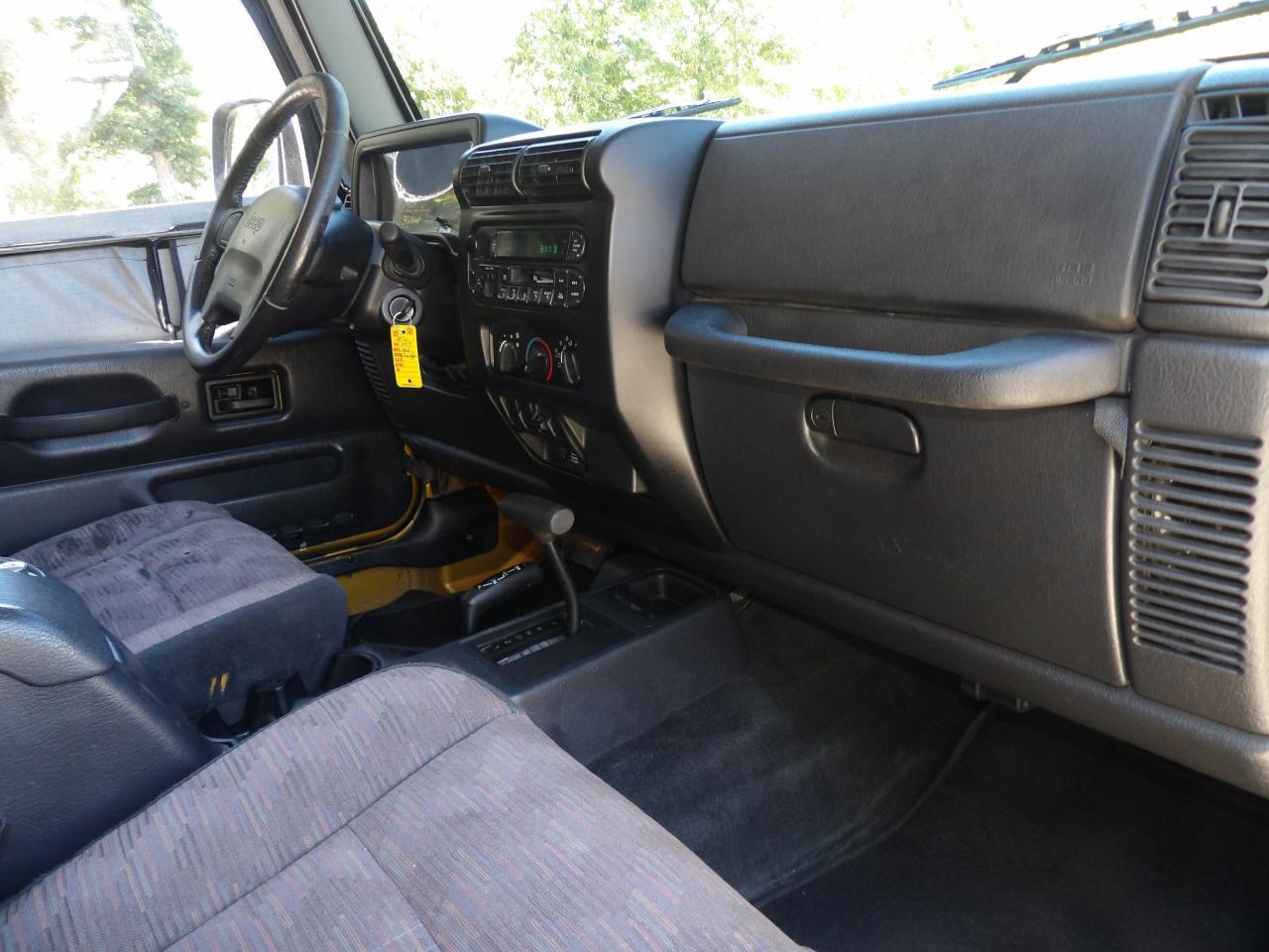Jeep Wrangler photo 23