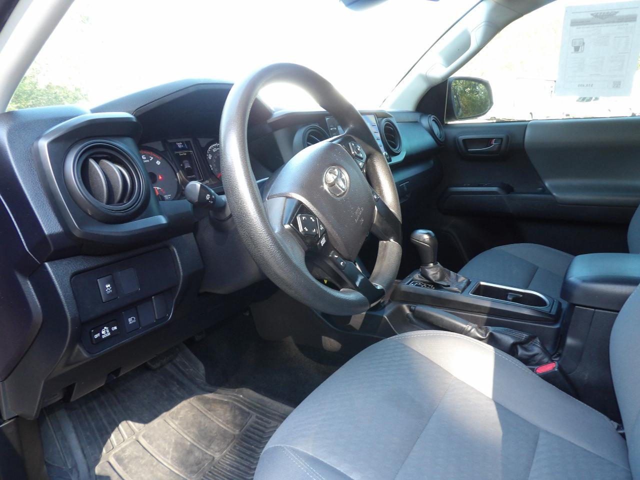 Toyota Tacoma 2WD SR Double Cab 5' Bed I4 AT (Natl) 2021