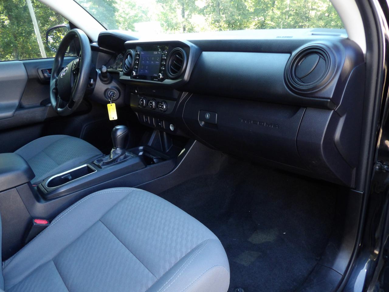 Toyota Tacoma 2WD SR Double Cab 5' Bed I4 AT (Natl) 2021