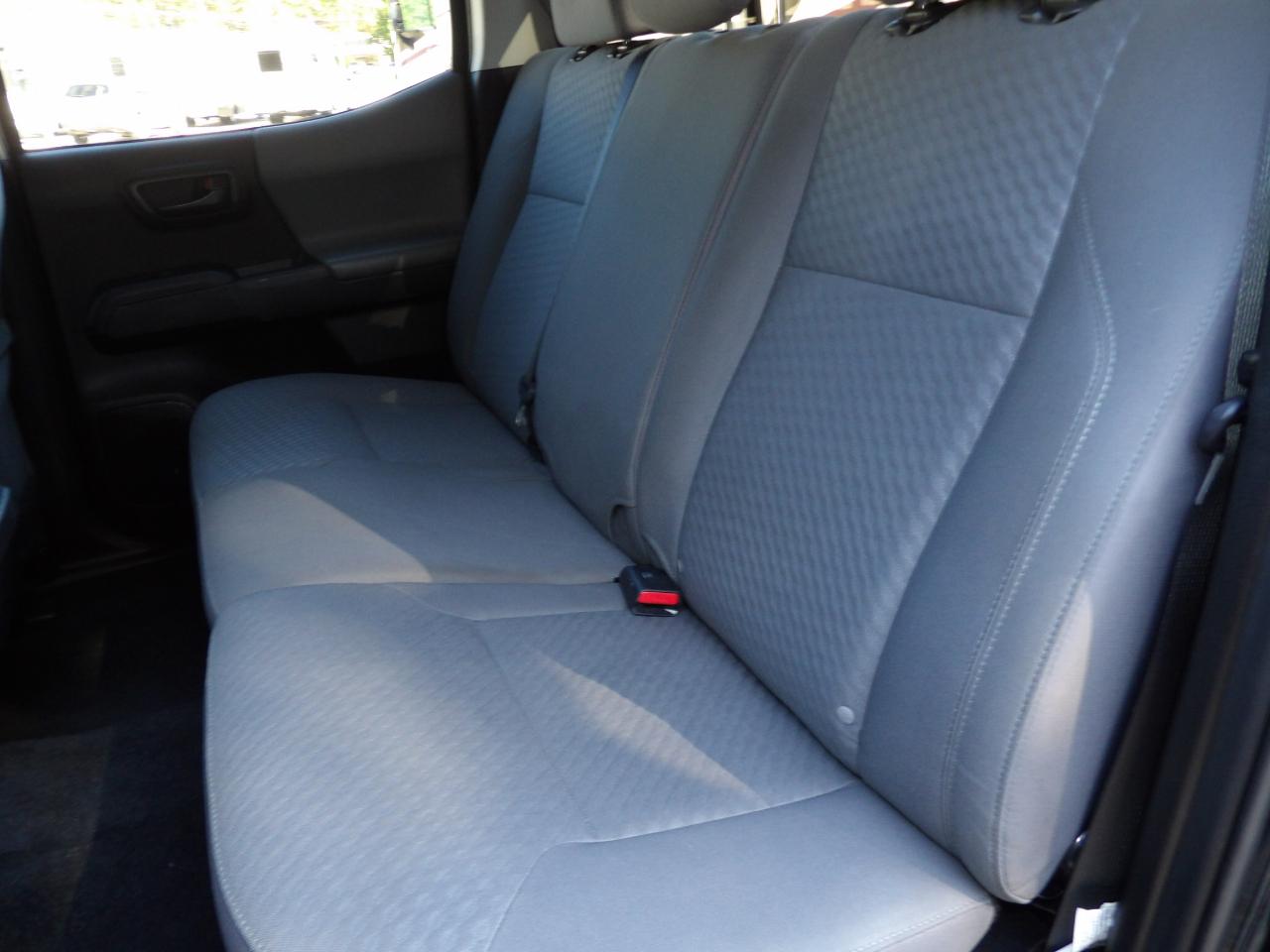 Toyota Tacoma 2WD SR Double Cab 5' Bed I4 AT (Natl) 2021