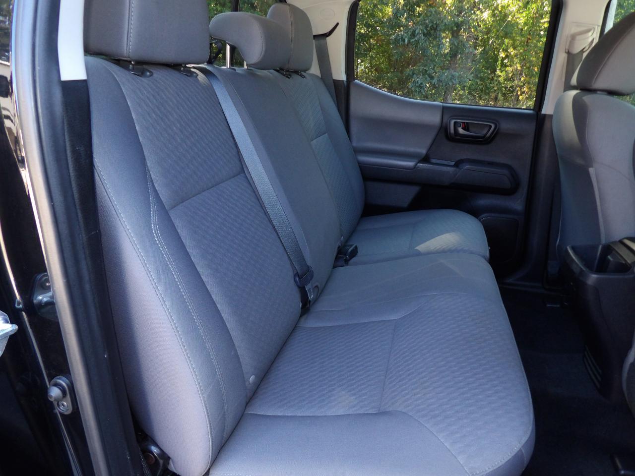 Toyota Tacoma 2WD SR Double Cab 5' Bed I4 AT (Natl) 2021
