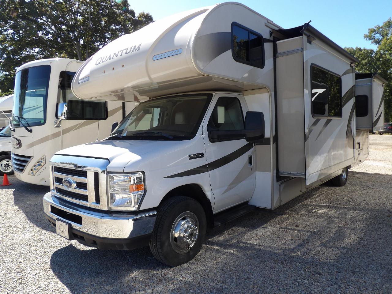 Thor Motor Coach Quantum  2018