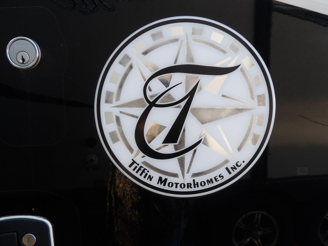 Tiffin Motorhomes Phaeton  2009