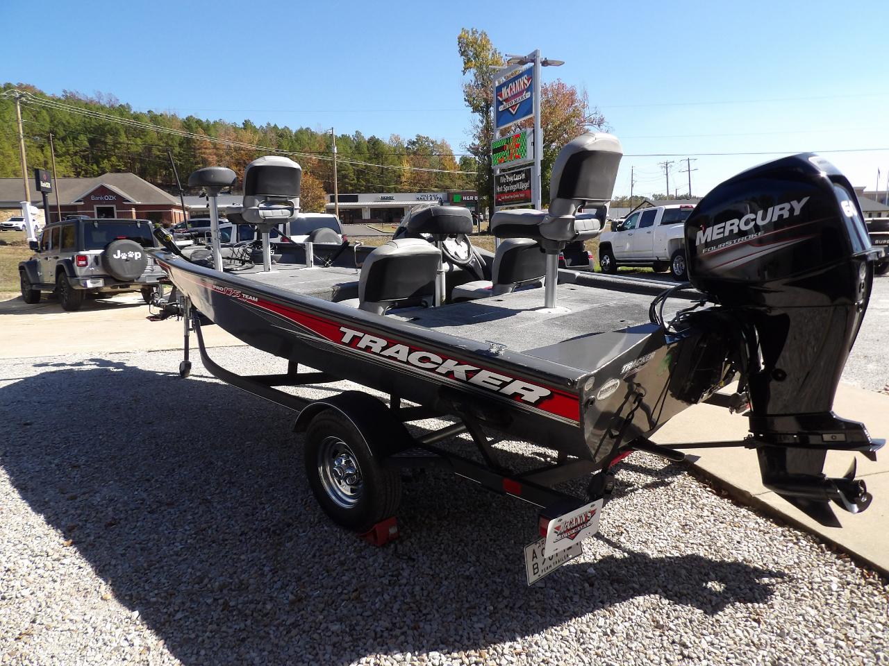 Tracker Bass Pro Team 175 TF  2017