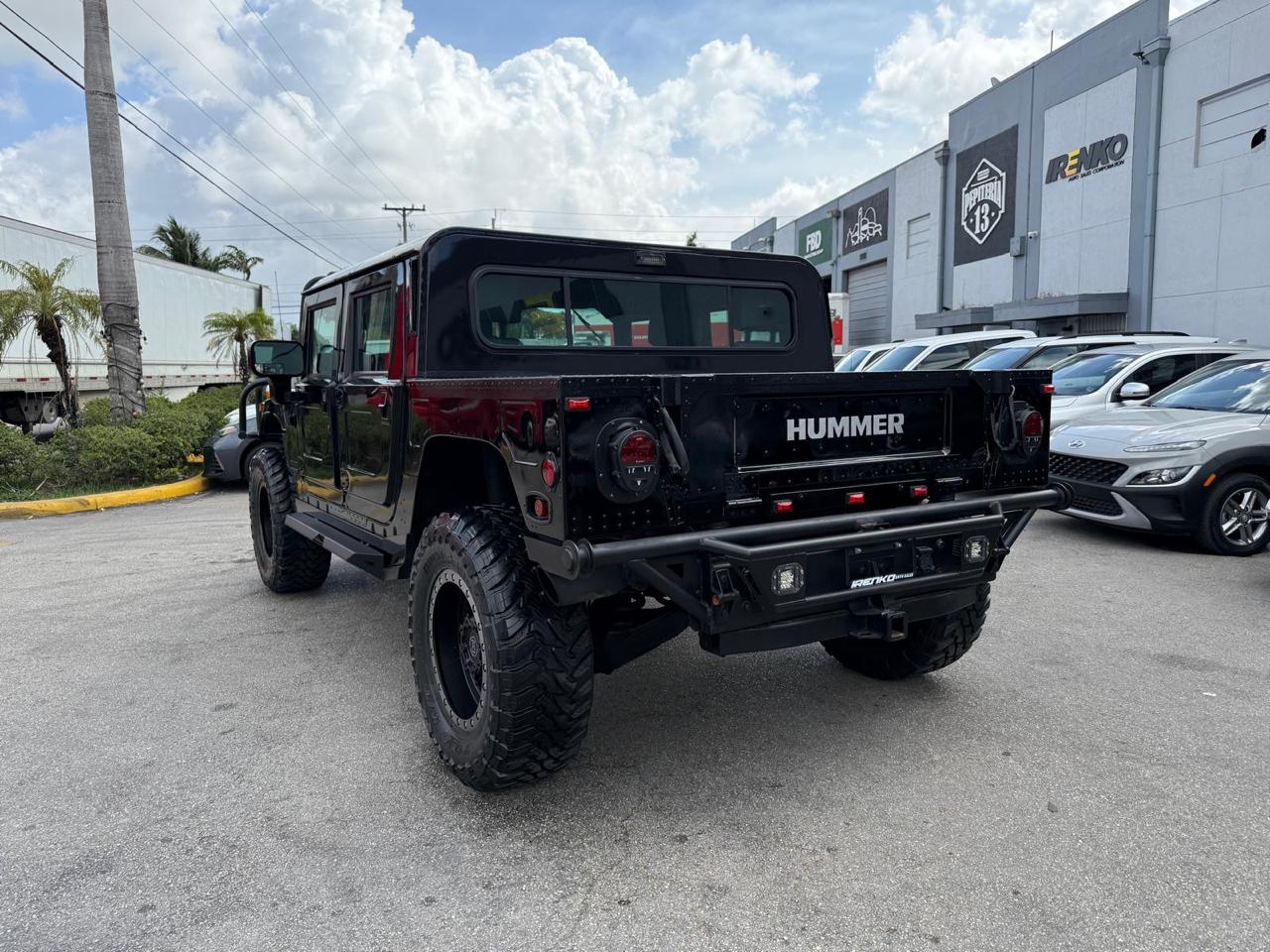 AM General Hummer 4-Passenger Hard Top 2000