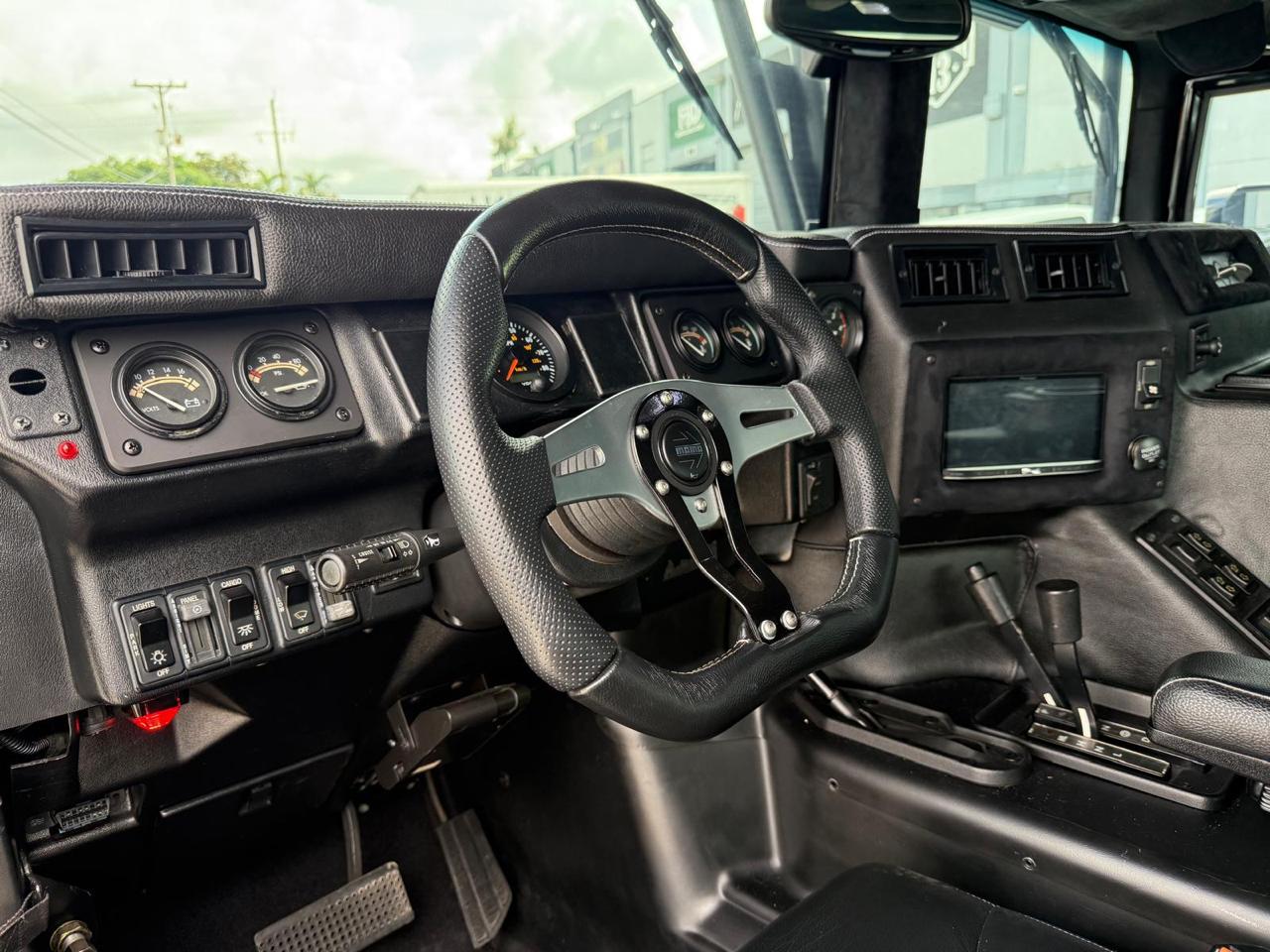 AM General Hummer 4-Passenger Hard Top 2000
