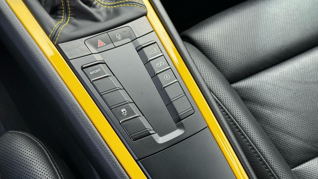 Porsche 718 Cayman Coupe 2018