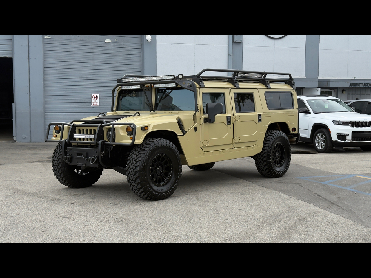 2001 AM General Hummer 4-Passenger Wgn Enclosed