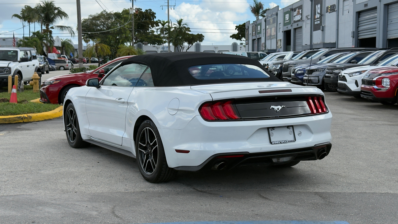 Ford Mustang EcoBoost Convertible 2021