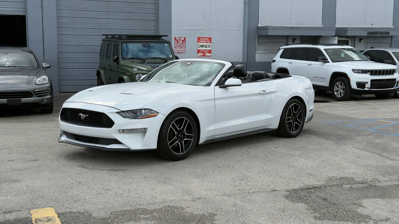 Ford Mustang EcoBoost Convertible 2021