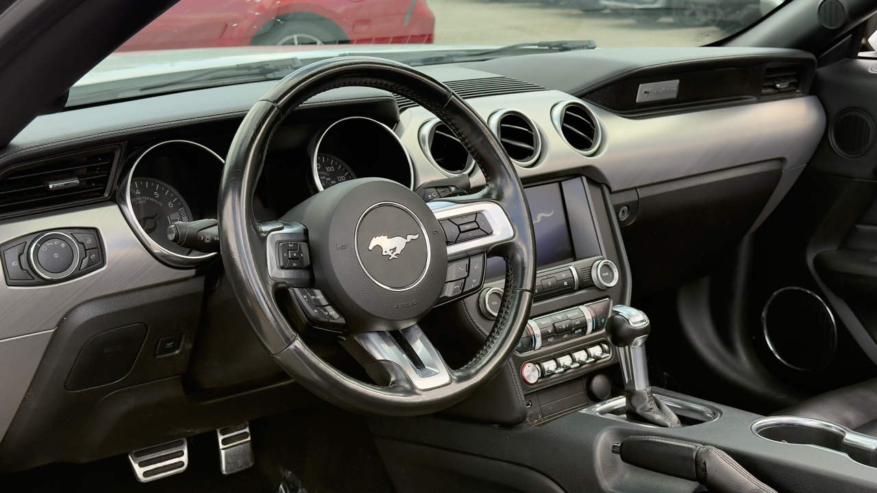 Ford Mustang EcoBoost Convertible 2021