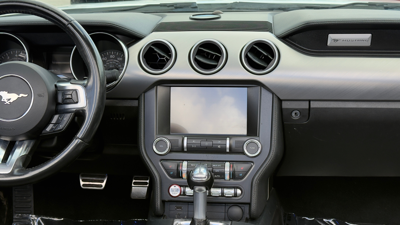 Ford Mustang EcoBoost Convertible 2021