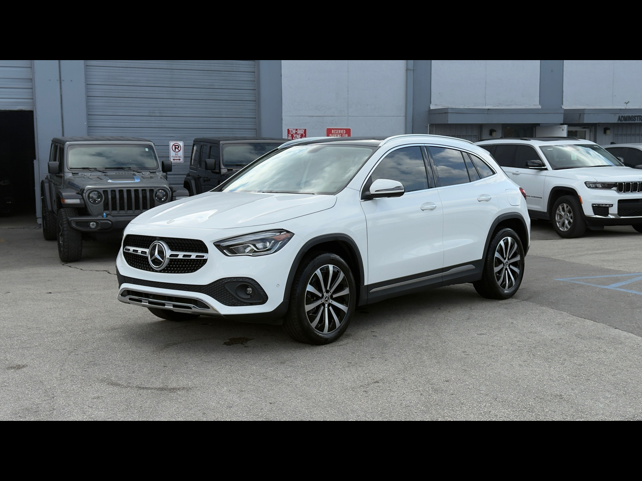 Mercedes-Benz GLA GLA 250 SUV 2023