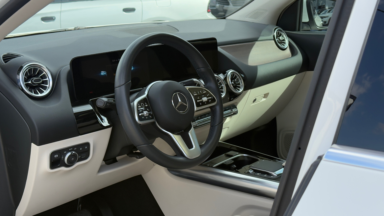 Mercedes-Benz GLA GLA 250 SUV 2023