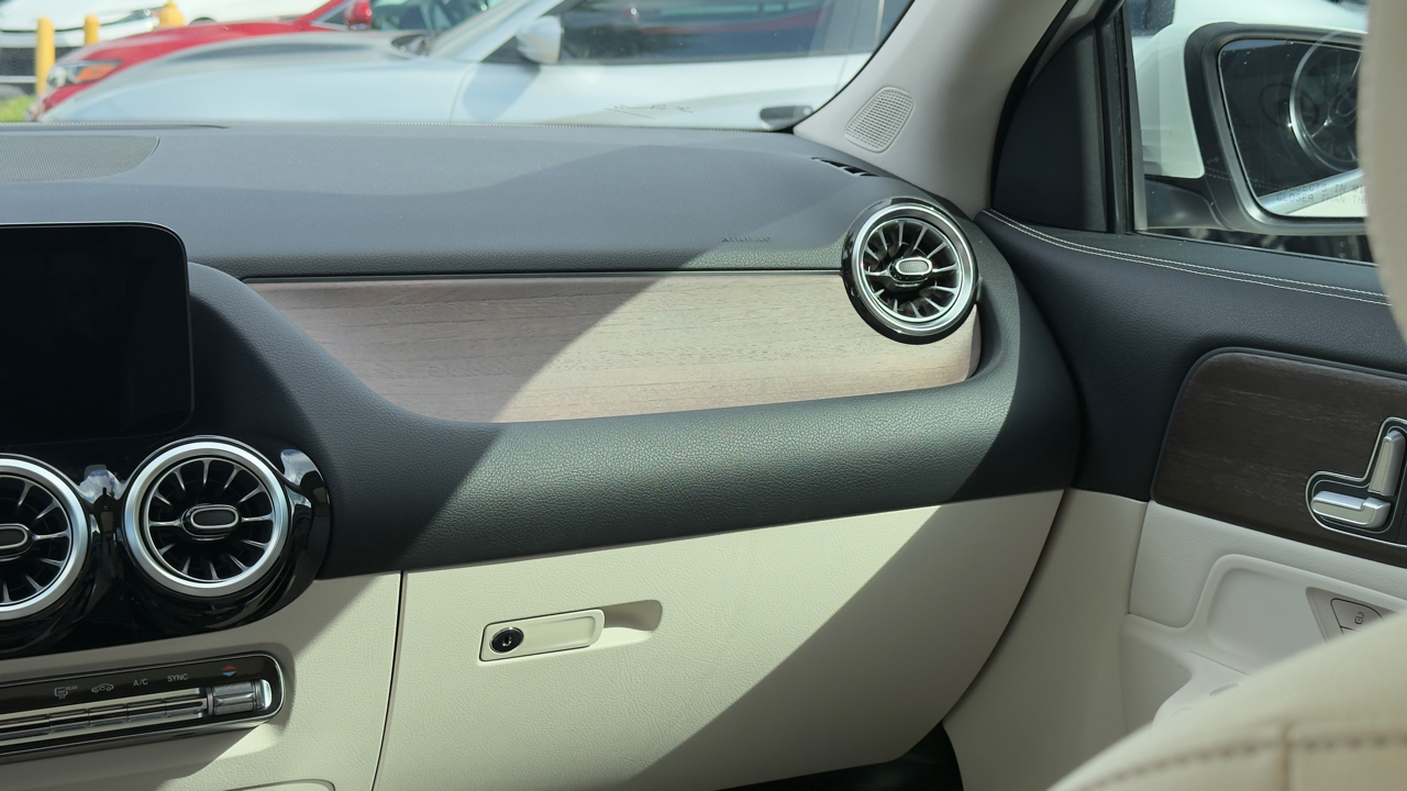 Mercedes-Benz GLA GLA 250 SUV 2023