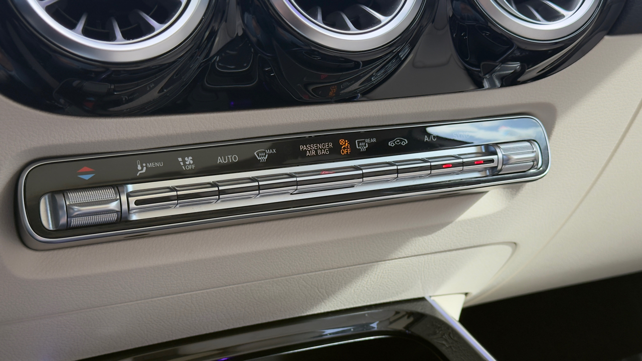 Mercedes-Benz GLA GLA 250 SUV 2023