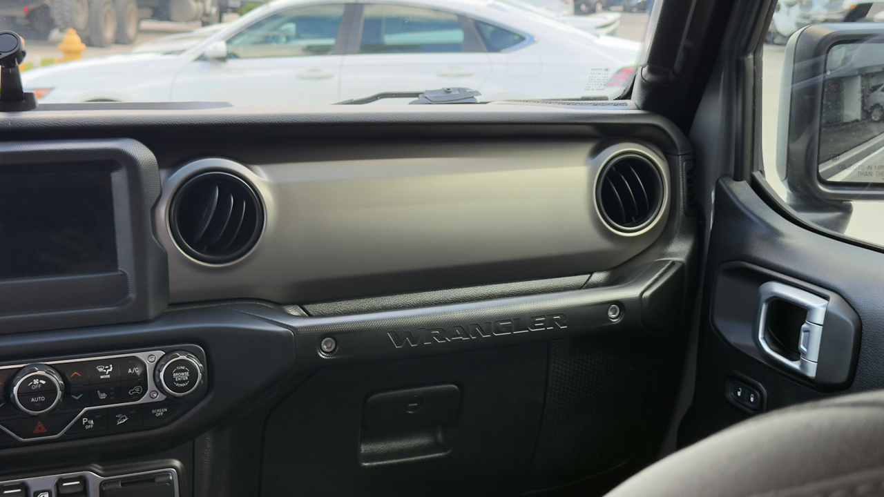 Jeep Wrangler Unlimited Willys 4x4 2020