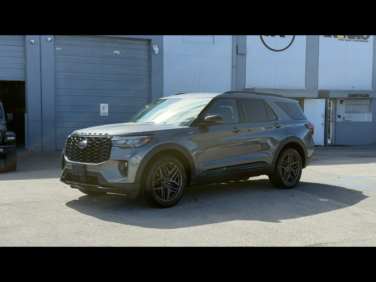 2025 Ford Explorer ST-Line 4WD