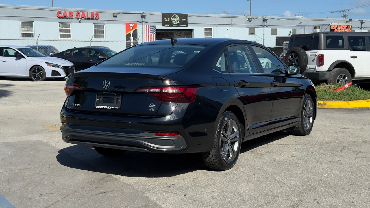 Volkswagen Jetta SE Auto 2024