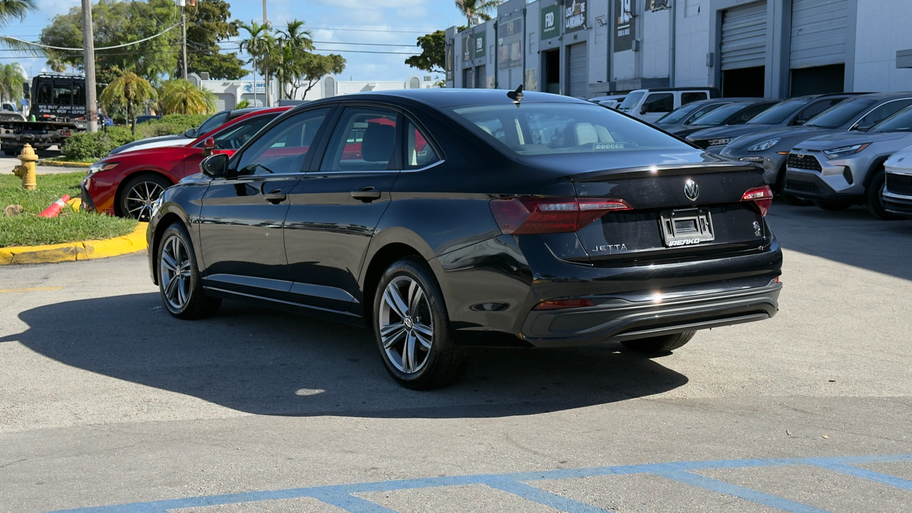 Volkswagen Jetta SE Auto 2024