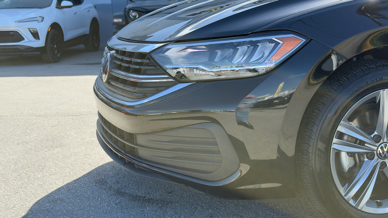 Volkswagen Jetta SE Auto 2024