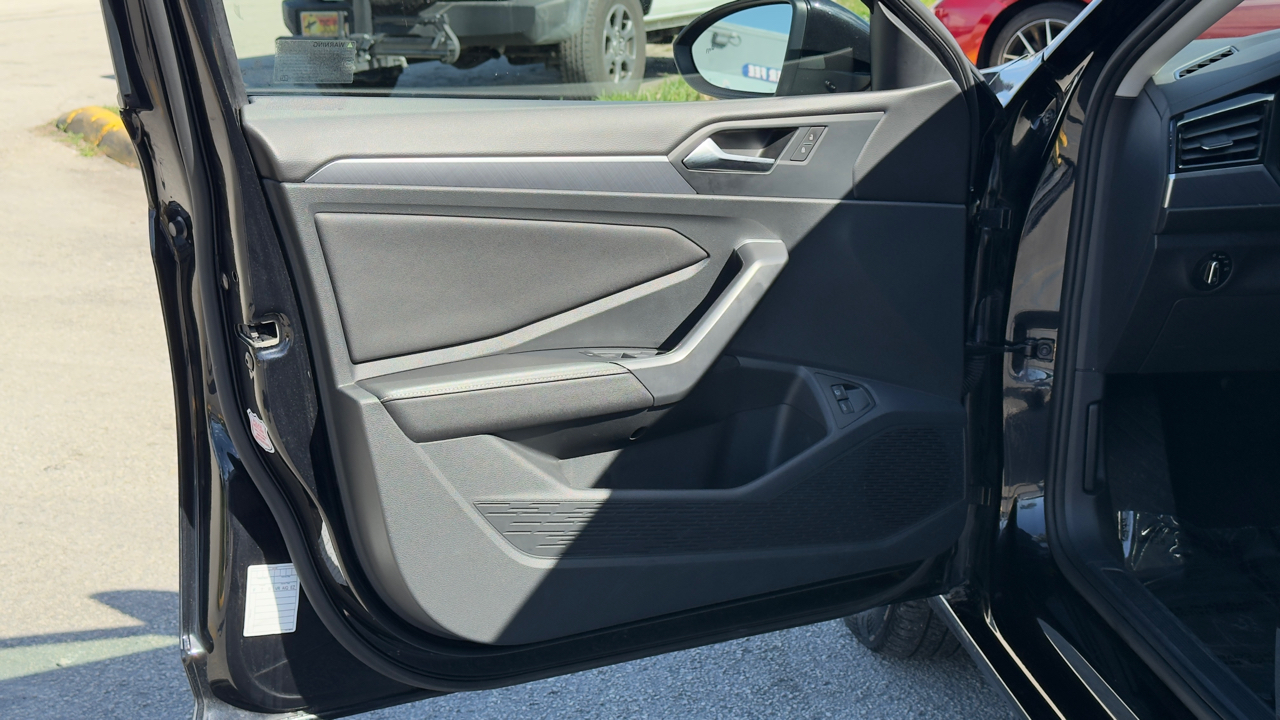 Volkswagen Jetta SE Auto 2024