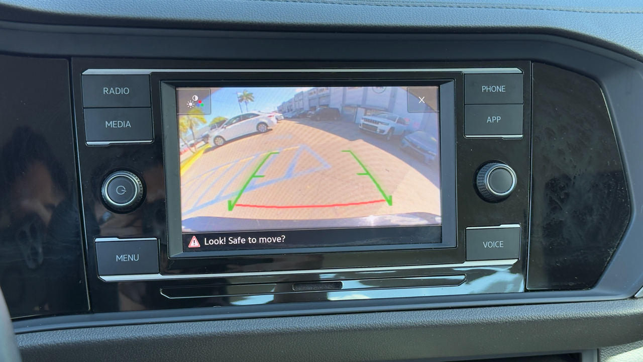 Volkswagen Jetta SE Auto 2024