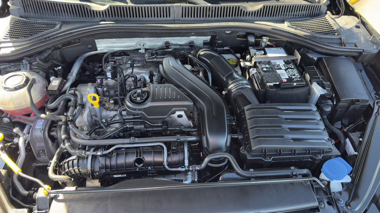 Volkswagen Jetta SE Auto 2024