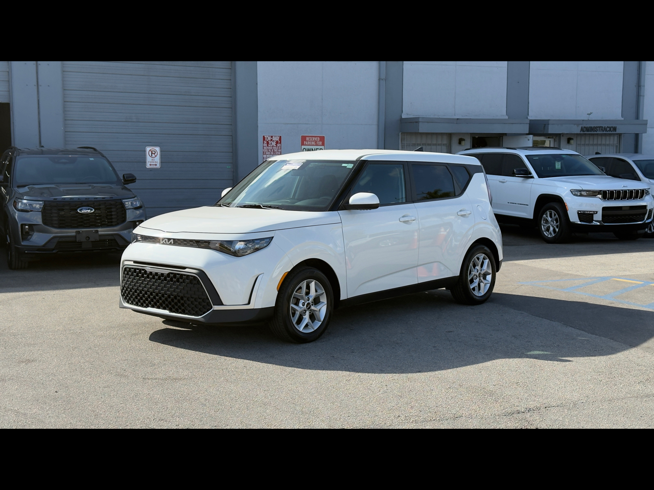2023 Kia Soul LX IVT
