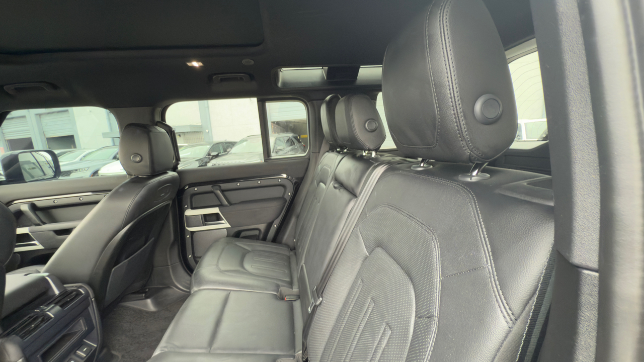 Land Rover Defender 110 SE AWD 2022