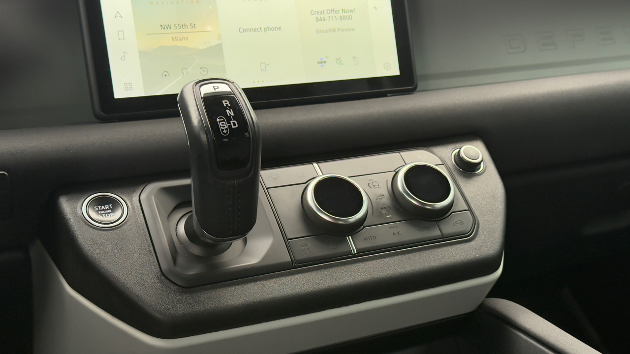 Land Rover Defender 110 SE AWD 2022