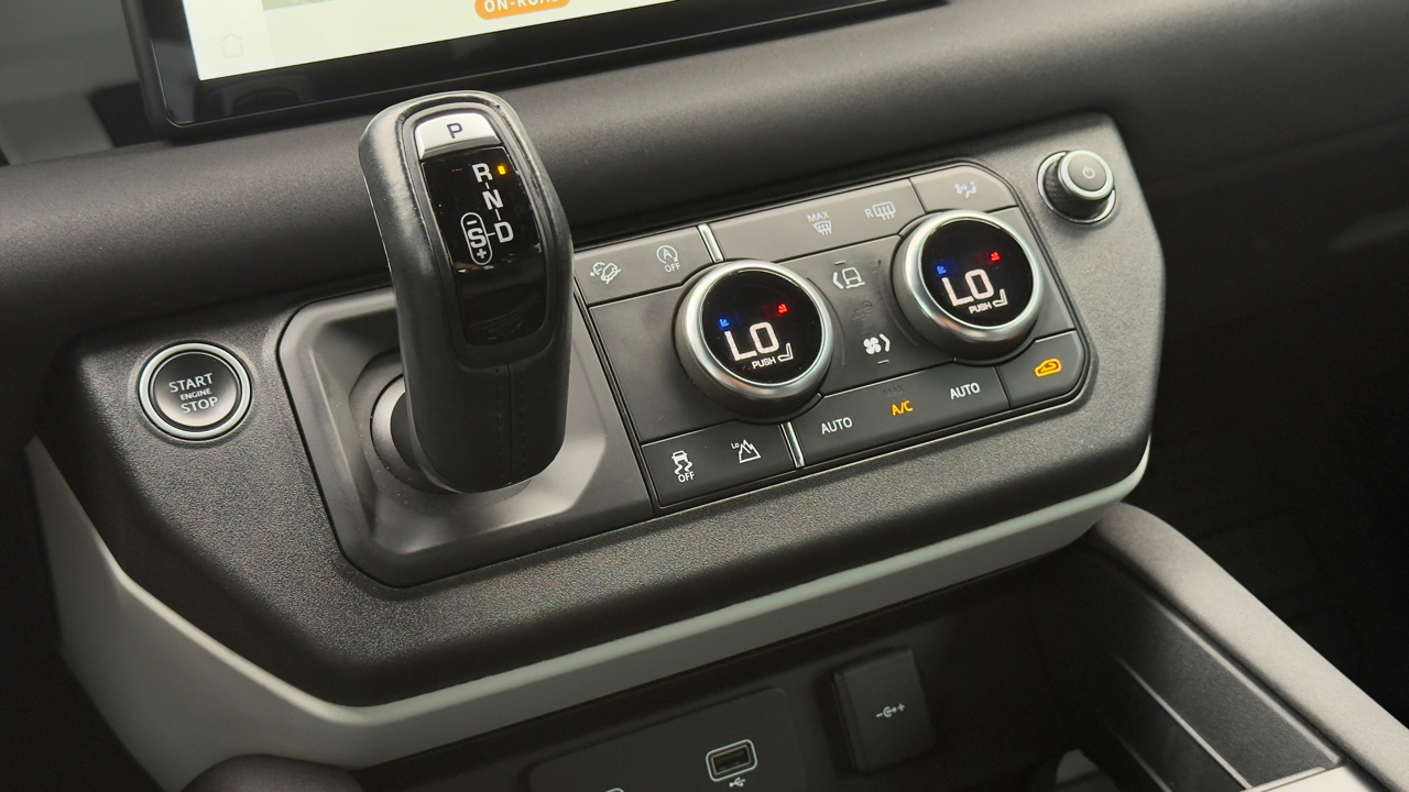 Land Rover Defender 110 SE AWD 2022