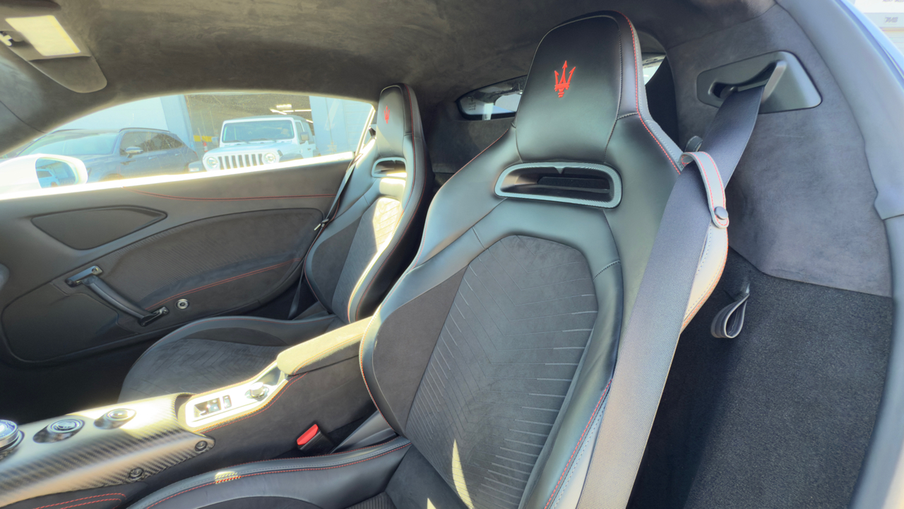 Maserati MC20 Coupe 2022