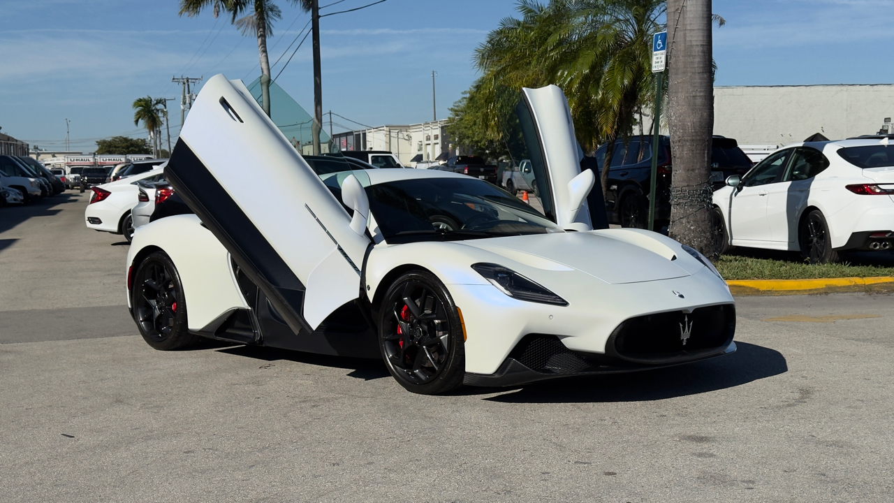 Maserati MC20 Coupe 2022