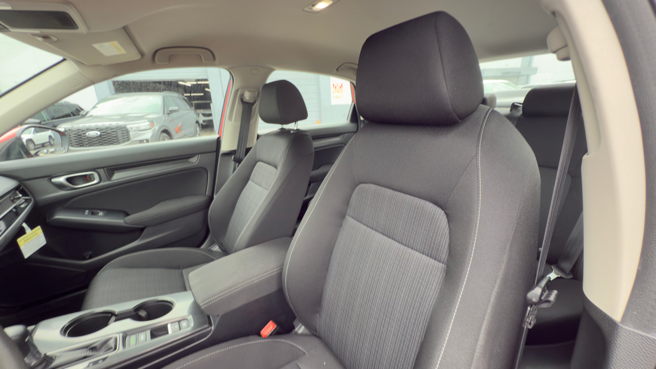 Honda Civic Sedan LX CVT 2024