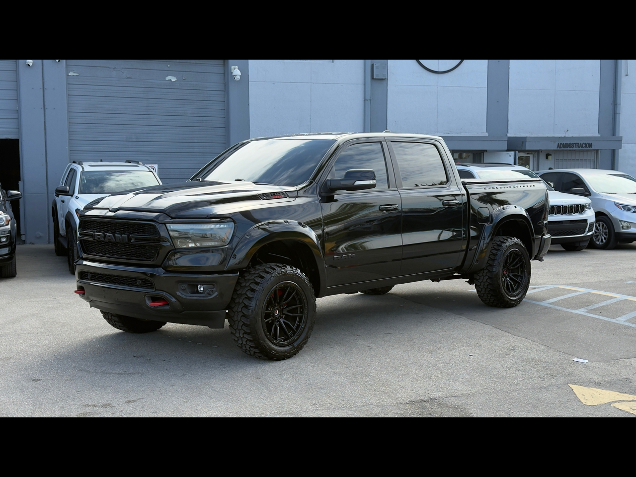 RAM 1500 Big Horn 4x2 Crew Cab 5'7" Box 2022