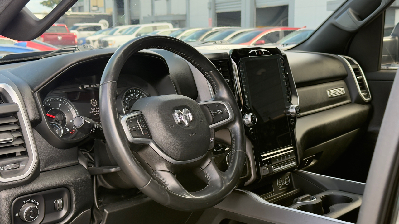 RAM 1500 Big Horn 4x2 Crew Cab 5'7" Box 2022