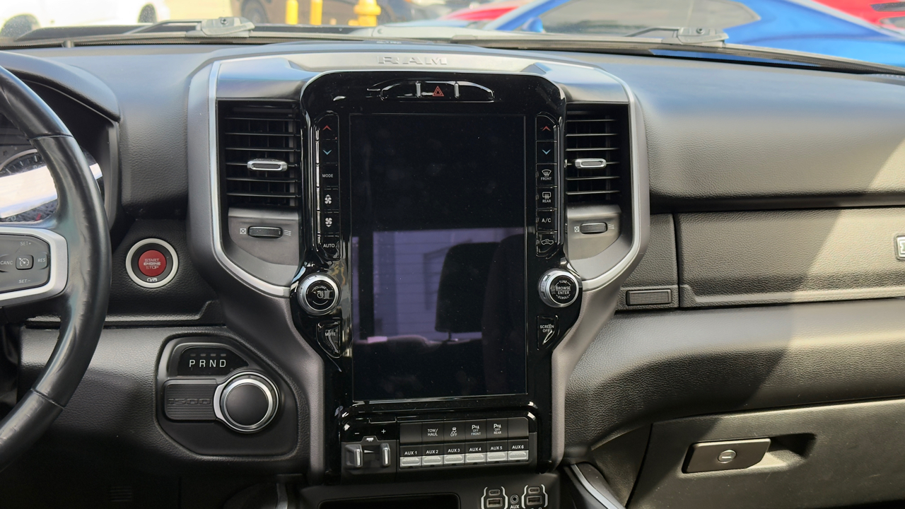 RAM 1500 Big Horn 4x2 Crew Cab 5'7" Box 2022