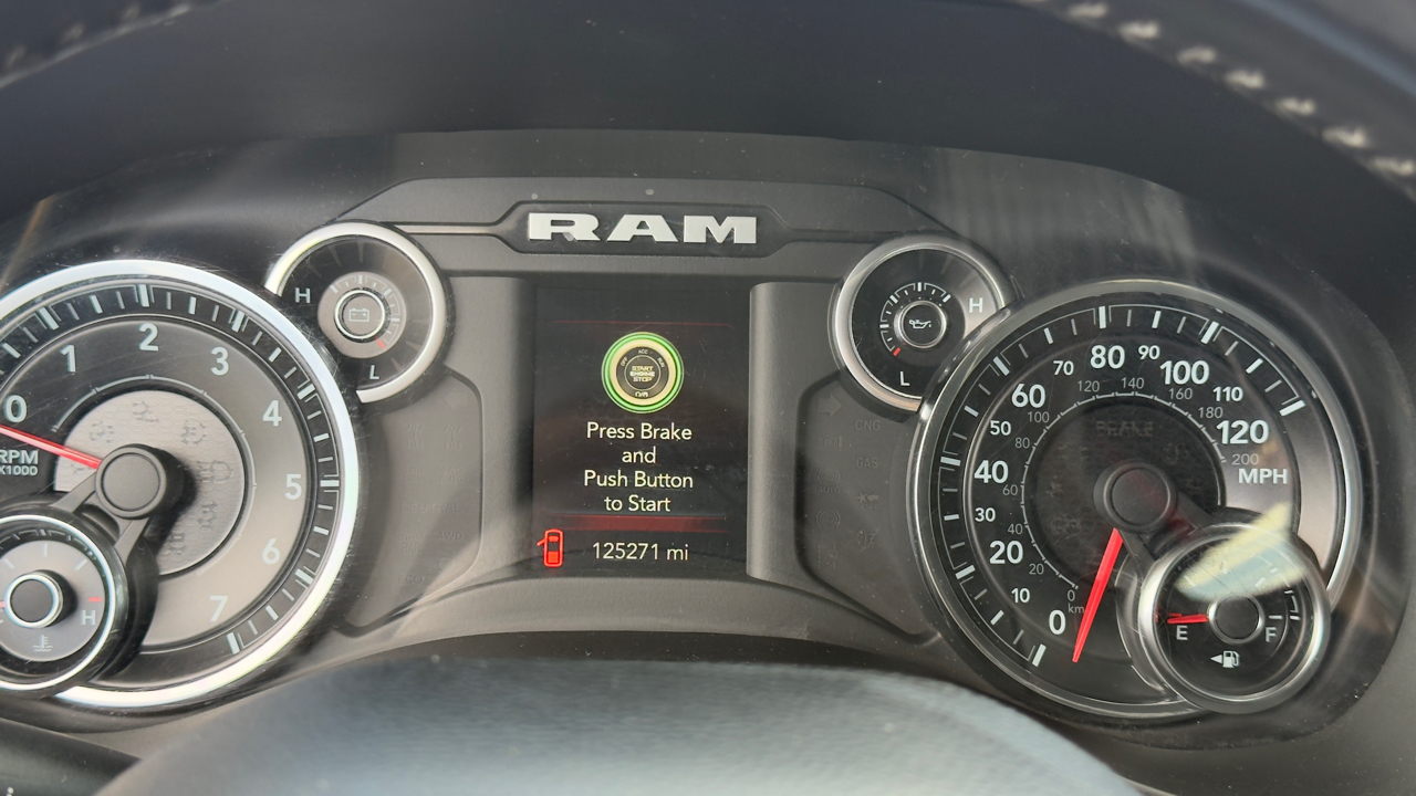 RAM 1500 Big Horn 4x2 Quad Cab 6'4" Box 2021