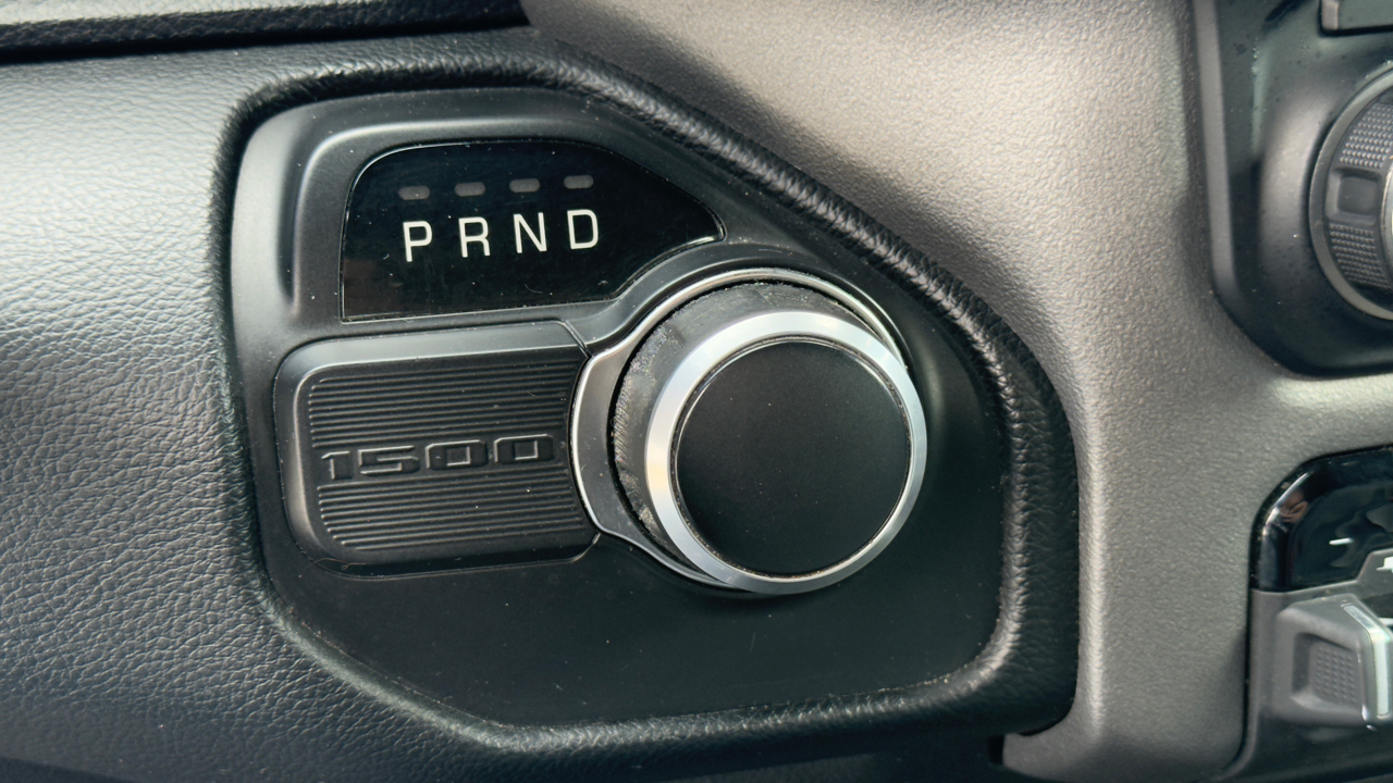 RAM 1500 Big Horn 4x2 Quad Cab 6'4" Box 2021