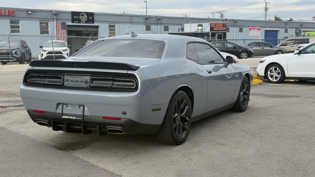 Dodge Challenger GT RWD 2022
