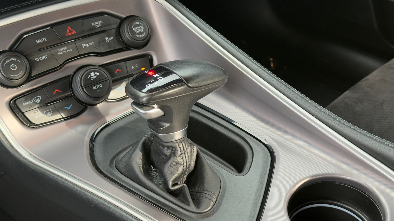 Dodge Challenger GT RWD 2022