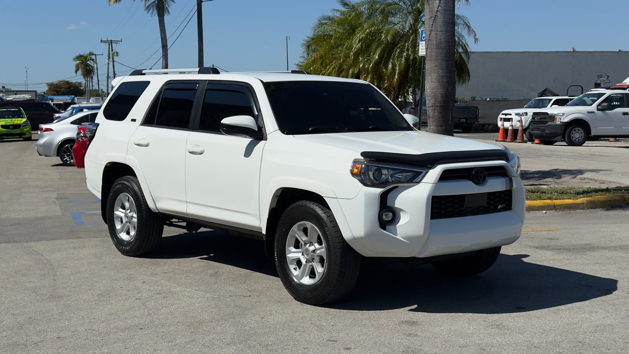 Toyota 4Runner SR5 2WD (Natl) 2021