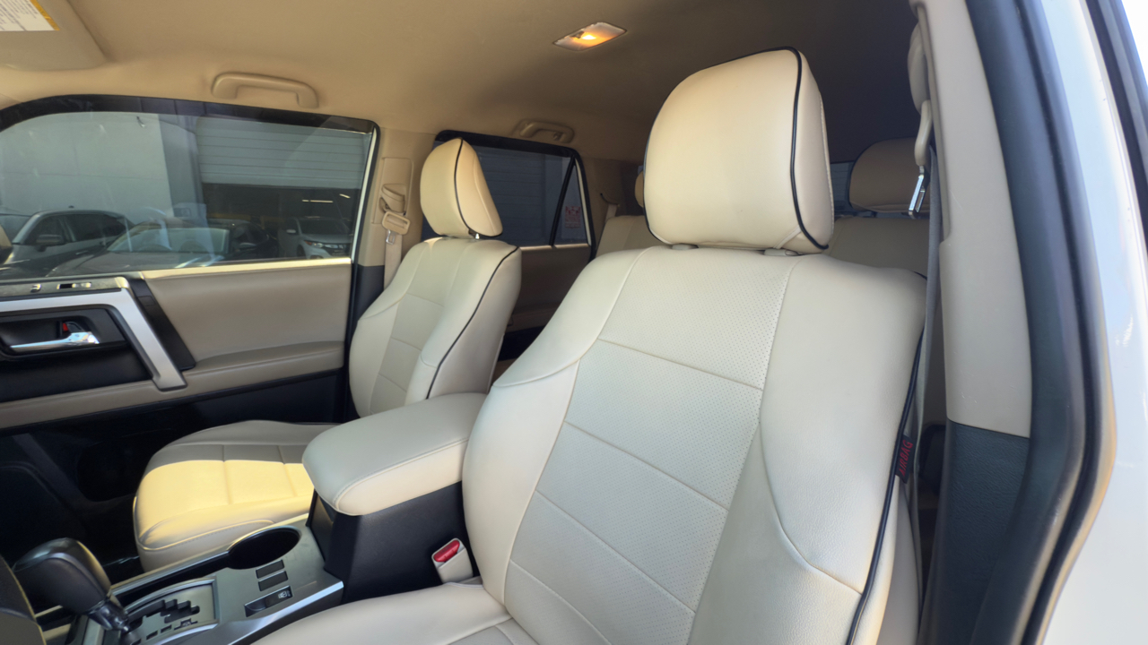 Toyota 4Runner SR5 2WD (Natl) 2021