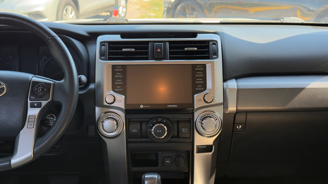 Toyota 4Runner SR5 2WD (Natl) 2021