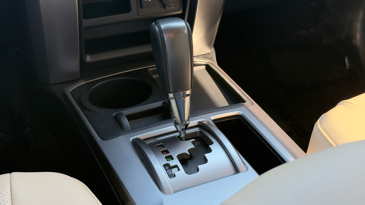 Toyota 4Runner SR5 2WD (Natl) 2021