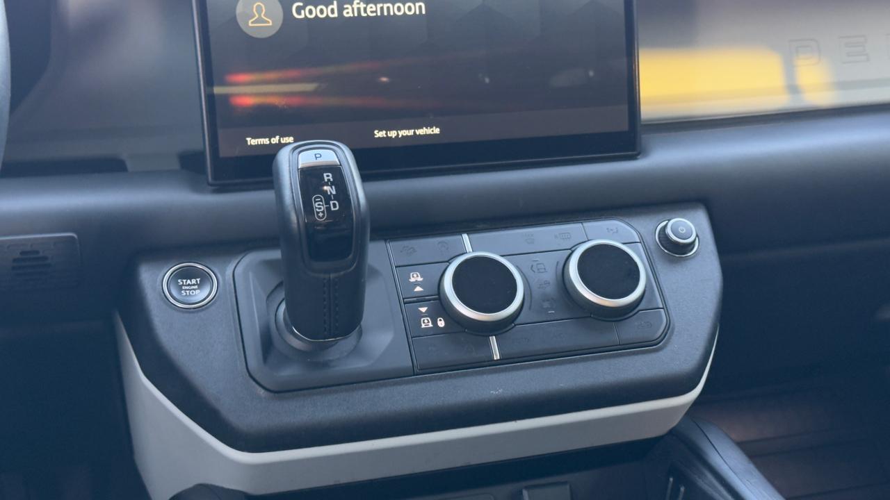 Land Rover Defender 130 First Edition AWD 2023