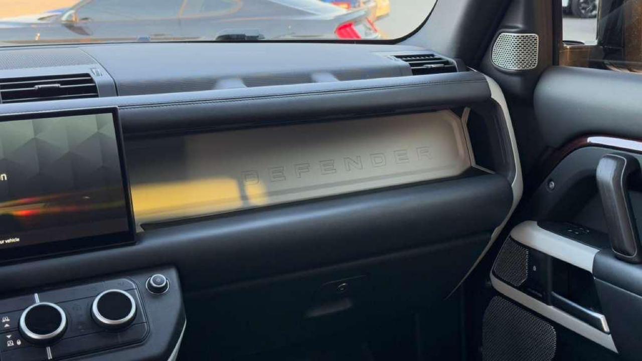 Land Rover Defender 130 First Edition AWD 2023